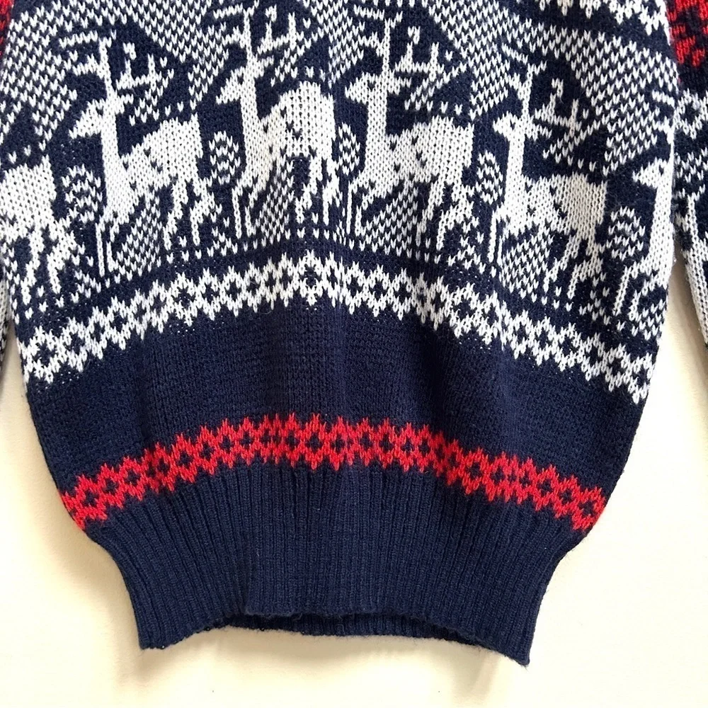 Vintage Fair Isle Nordic Unisex Reindeer Snowflake Christmas Sweater, Size M